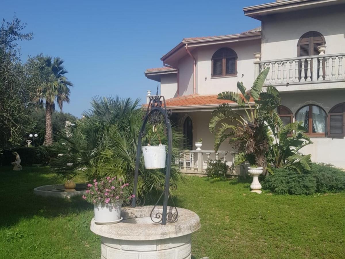La Casa Delle Rose 2 Villa Giba Exterior photo